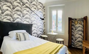 2 chambres, fer et planche à repasser, Wi-Fi, draps fournis