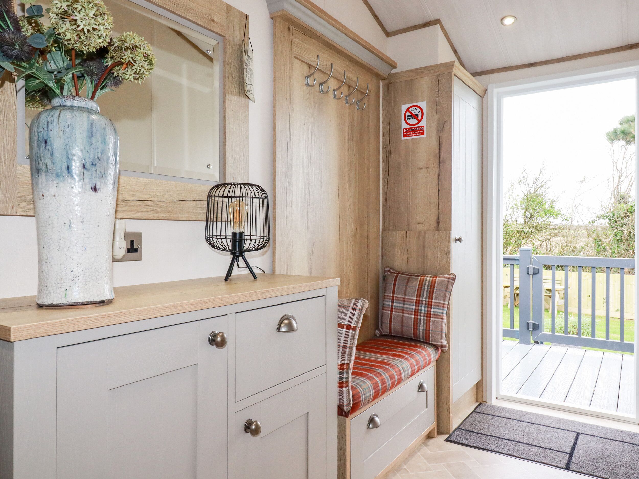 كوخ | المنشأة من الداخل