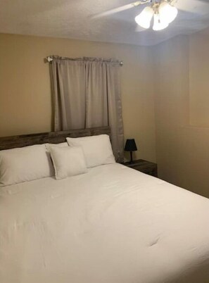 2 عدّة غرف نوم وواي فاي مجانًا وملاءات أسرّة