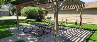 Grand Island Northside Condo 1B 1 Sofa bed W/D