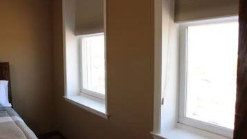 1 多间卧室、免费 WiFi、床单