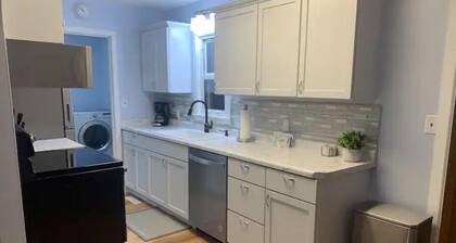 Beautiful Furnished 2 Bedroom House with Garage