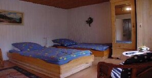 Basic Double or Twin Room | Dihias secara berasingan, dilengkapkan perabot secara berasingan 