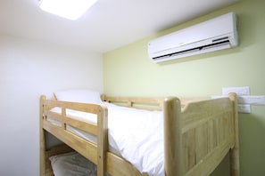 Economy Twin Room, No Windows
