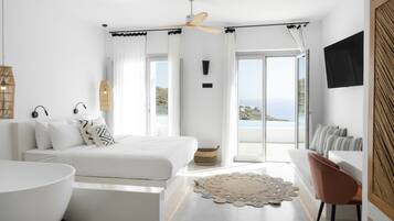 5 bedrooms, in-room safe, iron/ironing board, free WiFi