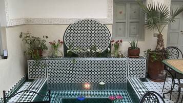 Turkish bath, body treatments, body scrubs, thalassotherapy, facials