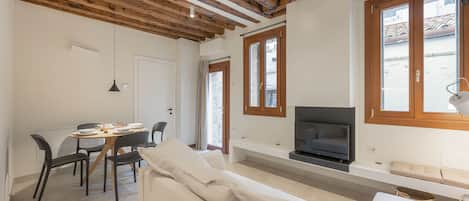 Comfort Apartment | Living area