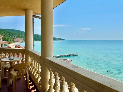 MENADA *ATRIUM * Apatments with Sea View