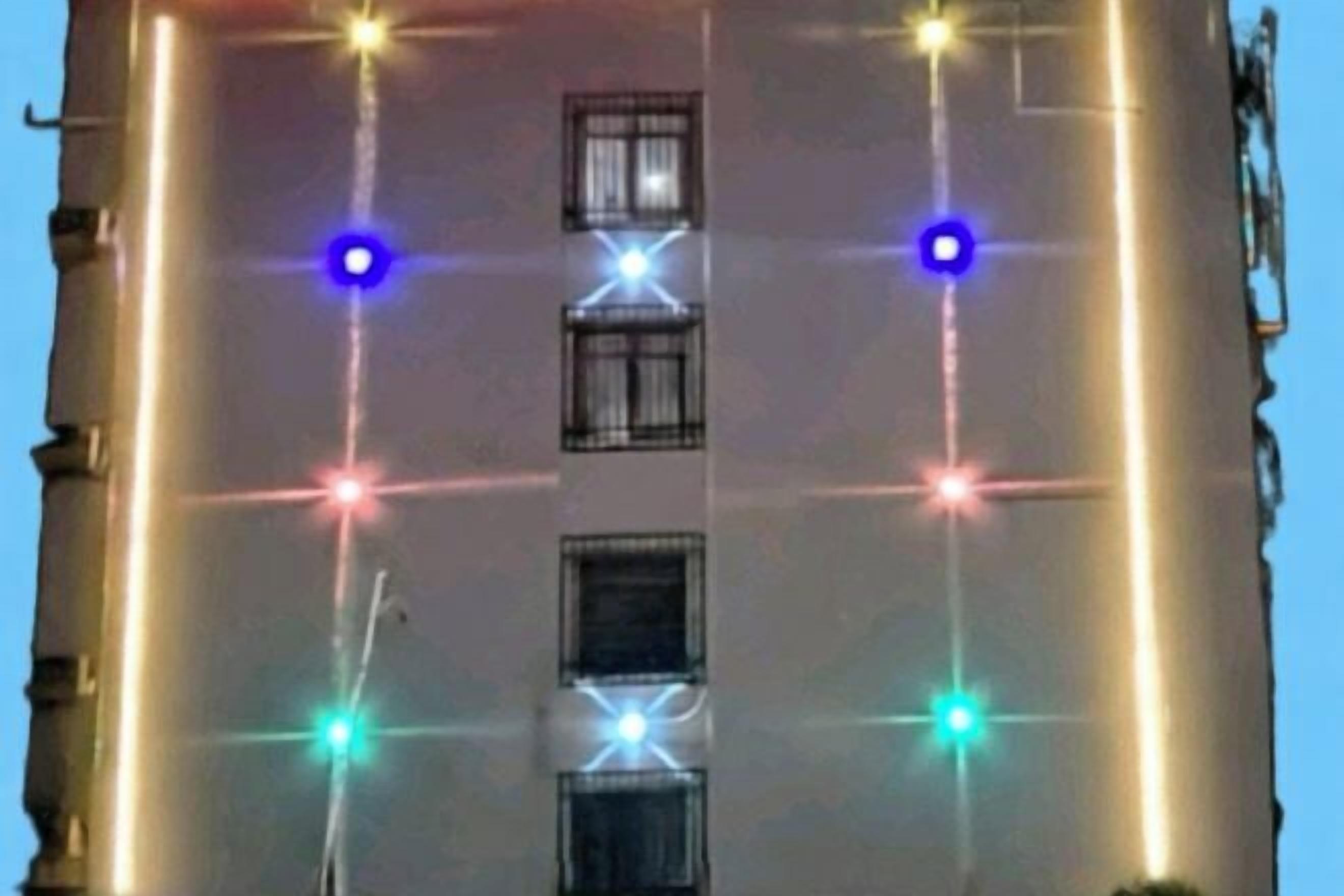 المنشأة من الخارج