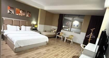 DONGQINGHOTEL