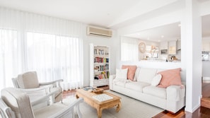 Smart TV, books