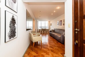 4 habitaciones y escritorio 