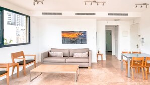 House - Kalisher Ophrys in Tel Aviv-yafo (Tel Aviv)