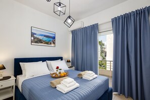 2 bedrooms, free WiFi - Adelphes- Beach front apartment (Chania)