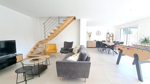 Family home Azay-le-Rideau 8 p garden/parking