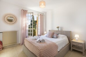 3 bedrooms, iron/ironing board, travel cot, free WiFi
