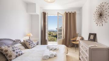 3 Schlafzimmer, Bügeleisen/Bügelbrett, Reisekinderbett, kostenloses WLAN