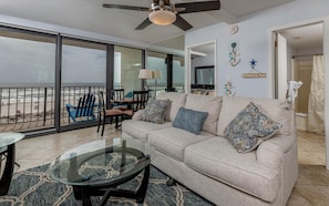 Condo, 2 Bedrooms | Living area