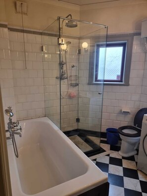 Apartment, Multiple Beds | Bathroom | Separate tub and shower, deep soaking tub, hair dryer, towels - Exclusive 3- Bed Regal Apartment! (Solna)