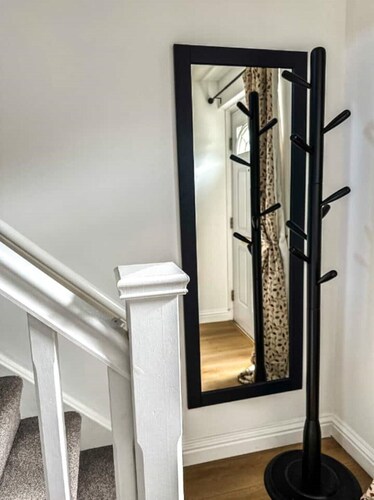 Comfy house in West Lothian - 10 min from the airport!