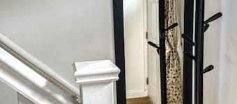 Comfy house in West Lothian - 10 min from the airport!