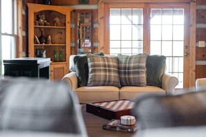 Een smart-tv en een stereo