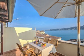 Ảnh chưa phân loại, 3 trong số 25 ảnh, nút