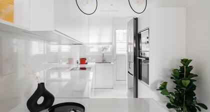 Spectacular 3BR Apartment in Pangrati