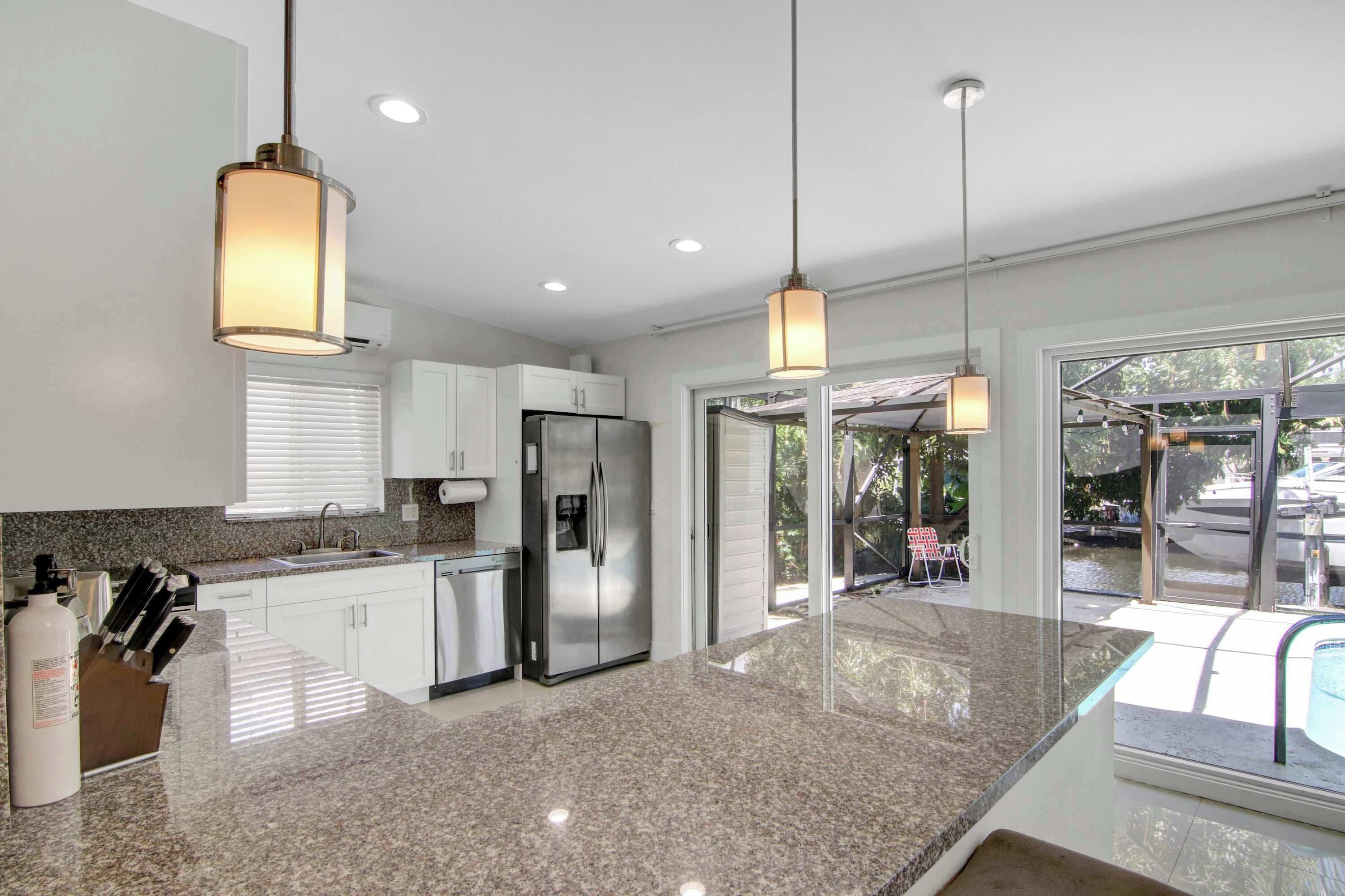 House, Multiple Beds, Pool Access, Pool View | Private kitchen | Fridge, microwave, oven, stovetop