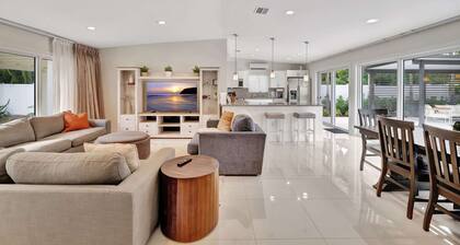 Waterfront Oasis w/ Enclosed Pool!