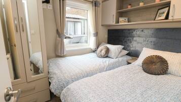 2 bedrooms, individually decorated, individually furnished, free WiFi