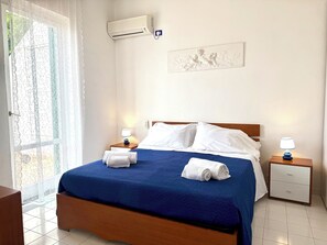 2 bedrooms, in-room safe, travel cot, free WiFi - Venus Apartment (Positano)