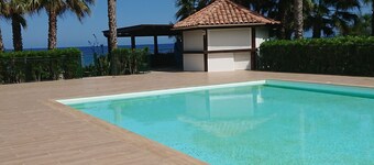 T2 in luxurious waterfront residence