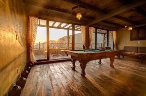 Spielezimmer