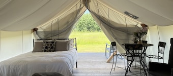 Heritage Ranch 'Big Sky' Glamping Tent (11)