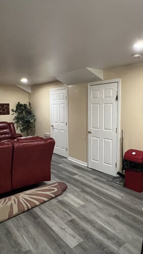 Small apartment for rent. This area has quick access to Harrisburg City events.