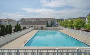 Pool - Grande Getaway Walking Distance to the Beach (Rehoboth Beach)