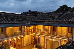 Garden - Nakeli Fuyuan (Main Street Store on Wuyi Street, Lijiang (Lijiang)
