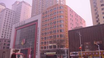 المنشأة من الخارج