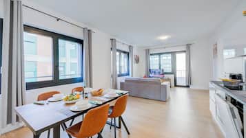 Apartamento família, 3 quartos, 2 banheiros (Boutique Family Suite) | Opções para refeição