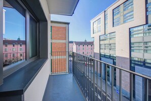 Familie appartement, 3 slaapkamers, 2 badkamers (Boutique Family Suite) | Balkon