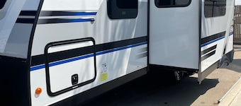 Entire RV w/Murphy Bed, 5-Seater Couch w/Dinette & 2-Bunkbeds
