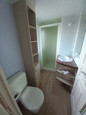 Hair dryer - MOBIL HOME 40 m², 4 persons in Provence Verte. (Rocbaron)