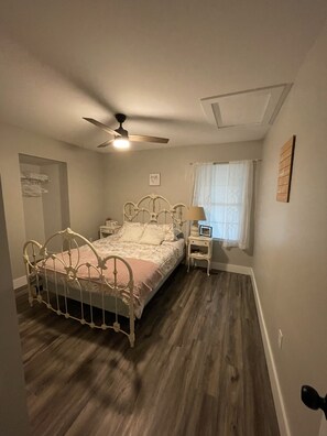 2 Schlafzimmer, Bügeleisen/Bügelbrett, WLAN, Bettwäsche