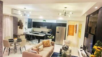 Smart TV, Netflix, streaming services