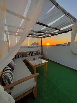 Property grounds - Uniquely styled apartment with private terrace (Essaouira)