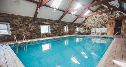 PADARN - a bungalow that sleeps 8 guests in 4 bedrooms