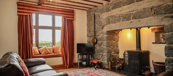 FARM WING -  a house that sleeps 4 guests  in 2 bedrooms