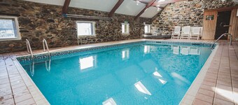 OGWEN -  a cottage that sleeps 4 guests  in 1 bedroom
