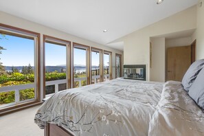 4 chambres, bureau, fer et planche à repasser, accès Internet